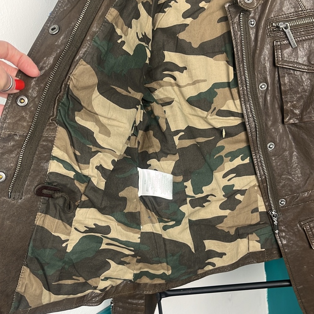 BCBG Max AZRIA army brown leather like new jacket fitted amazing details Sm - Picture 6 of 9